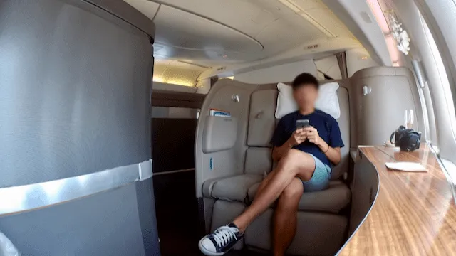 而坐起來就是這樣子啦!