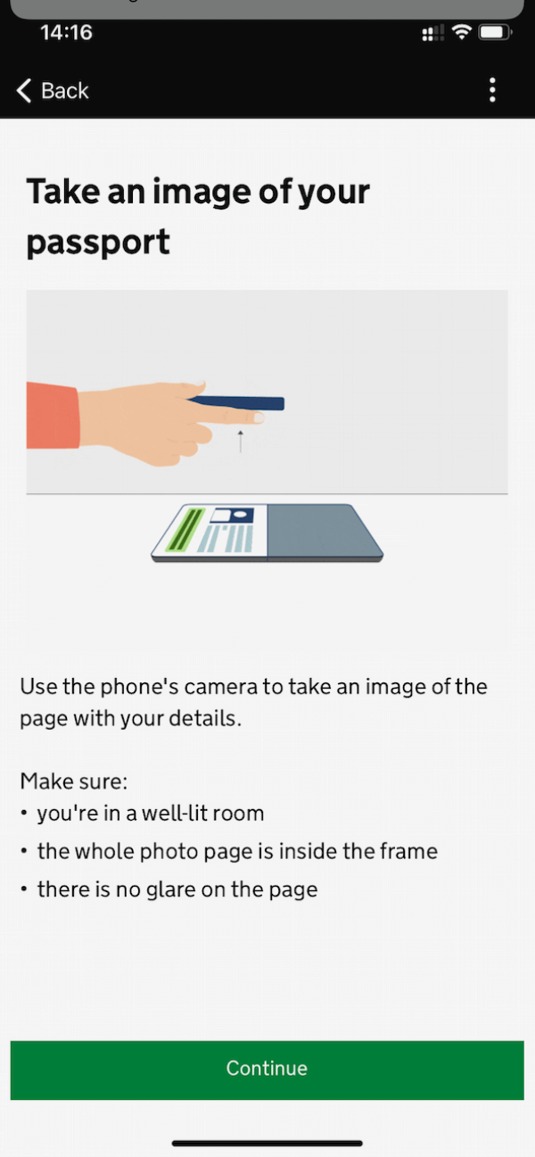 驗證的第一步是先幫護照拍照。