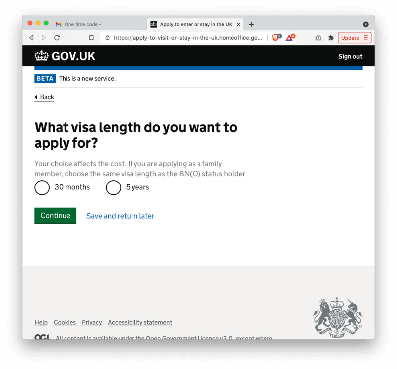 視乎你手上的資金是否充裕,你可以選擇申請 30 個月或 5 年的 BNO Visa。