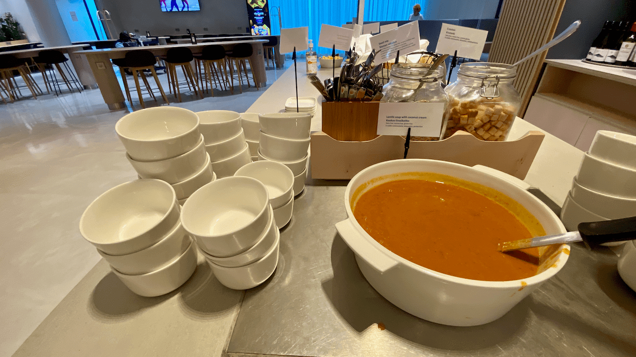 Lentils Soup 喝起來像是大快活焗豬扒飯的醬汁,但它可以這邊最搶手的品項!