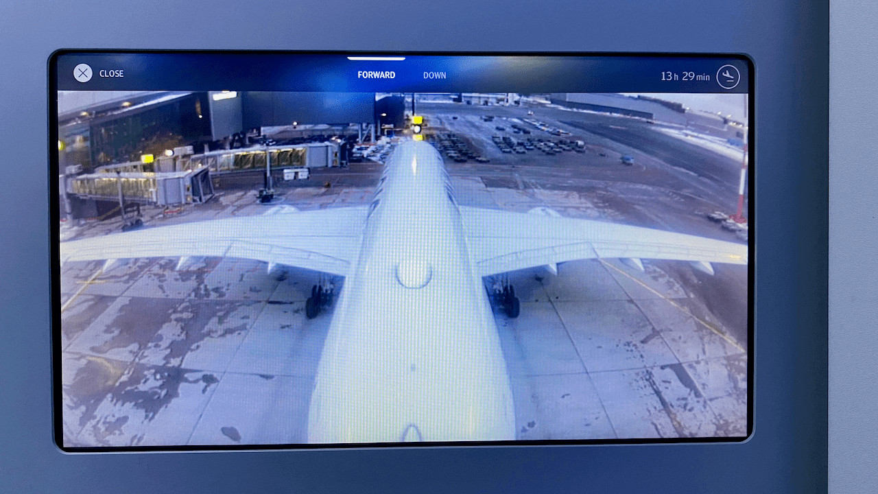 A350 也有配備在機尾和機底的鏡頭,能讓我們一睹機外的好風景。
