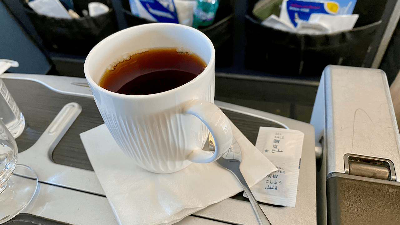 也當然不能欠缺一杯熱茶!