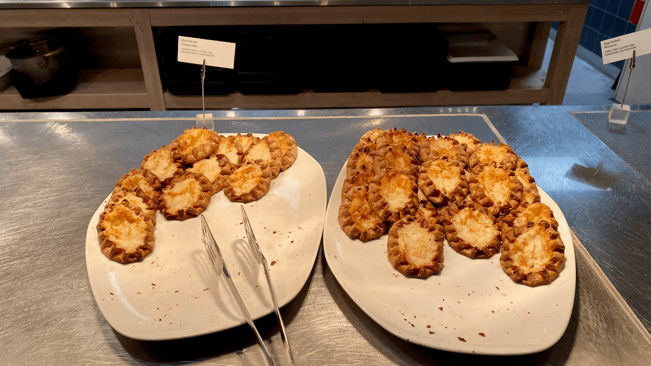 用類似餃子皮製的芬蘭傳統食物(但不好吃。)