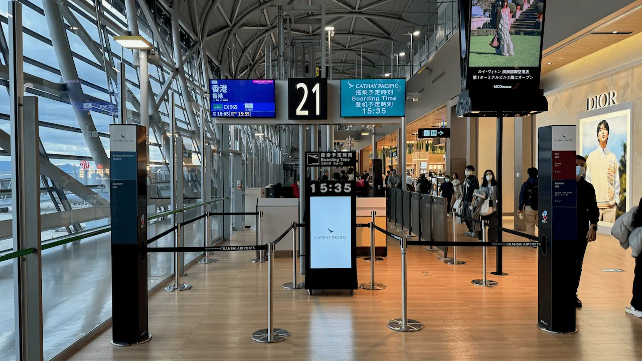 今天我們要搭的就是 CX565 由關西空港飛往台北桃園國際機場的那段航班。