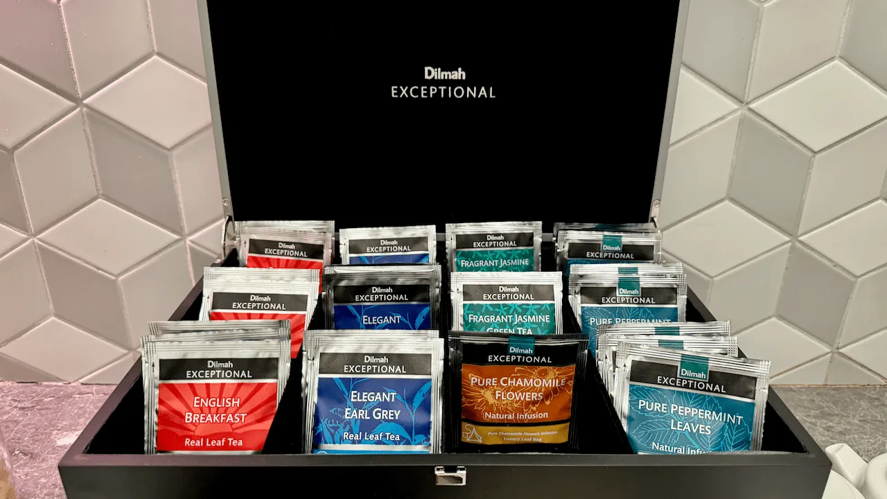 可用 Dilmah 的茶包沖杯 Earl Grey 或 Breakfast Tea。