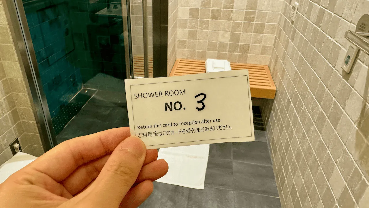 因為人不多,所以當我說想要使用浴室後,我不用排隊就可以用到它了!