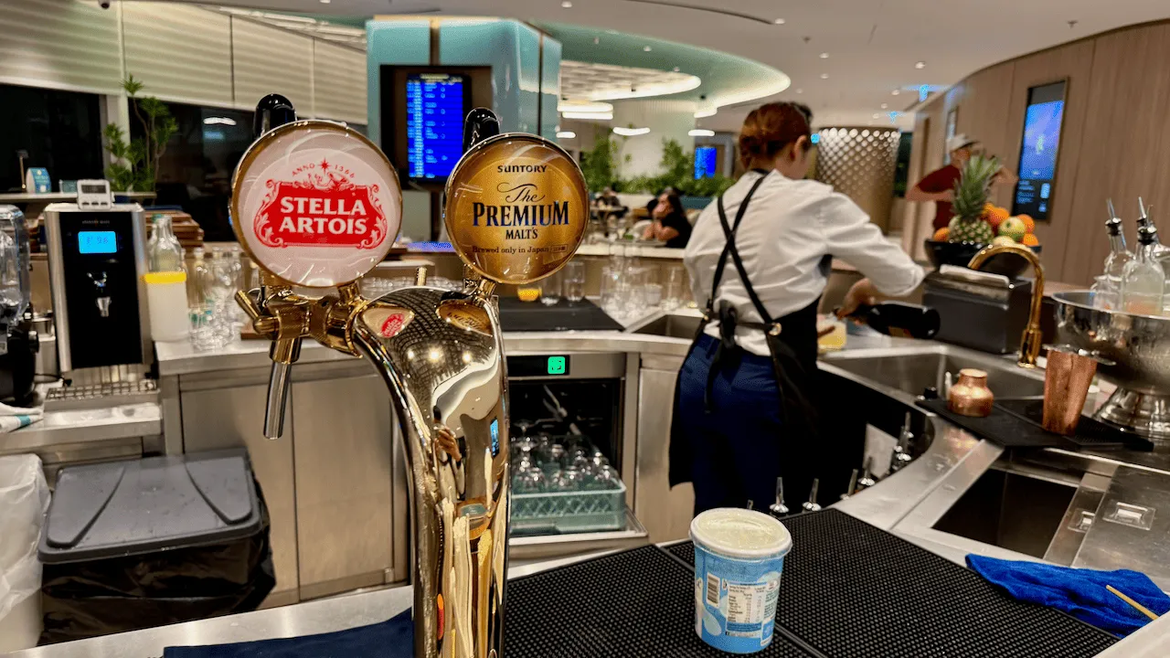 生啤有 Stella Artois 和 Suntory Premium Malt 兩款。